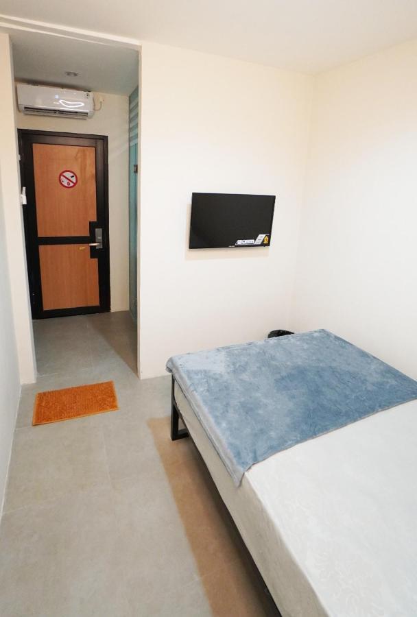 Hostel 18 Pasangan Butuh Surat Nikah Bandung Esterno foto