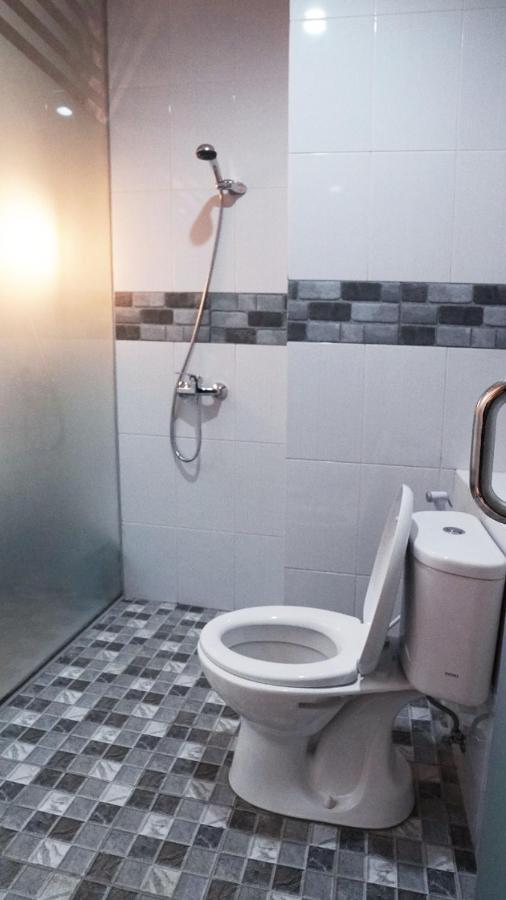 Hostel 18 Pasangan Butuh Surat Nikah Bandung Esterno foto